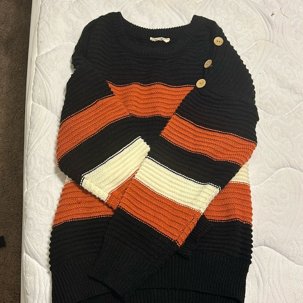 Cozy fall sweater with cute buttons on left shoulder